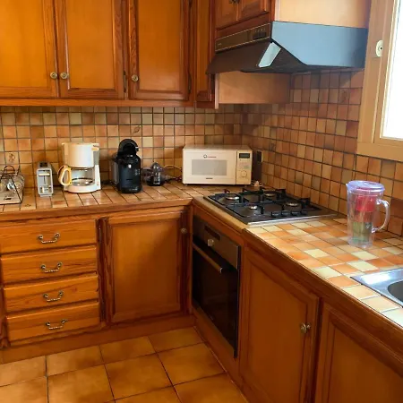 A Louer Appartement En Rez De Chaussee Dans Une Maison *