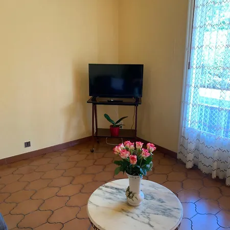 A Louer Appartement En Rez De Chaussee Dans Une Maison * Arcangues